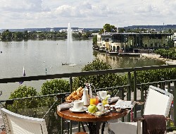 OLEVENE image - HÔTEL DU LAC-